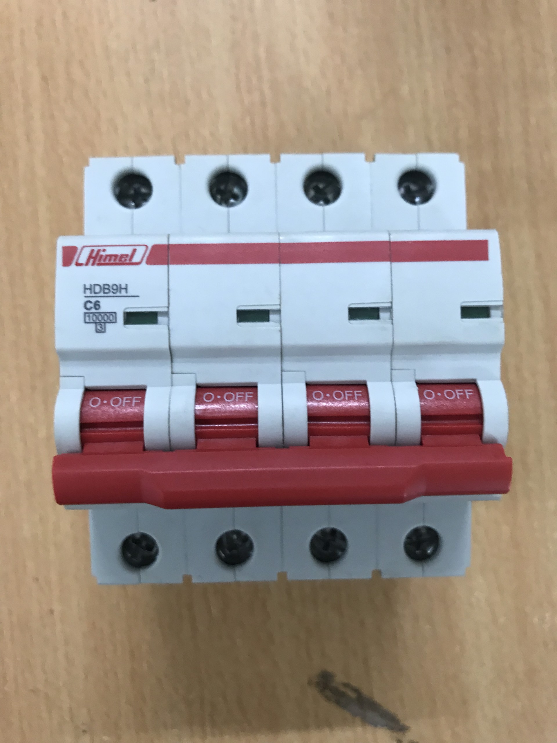 Cầu dao điện APTOMAT HIMEL MCB 4P HDB9H634C 6-125A 10kA